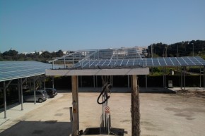 Pensiline in acciaio per il sostegno di pannelli fotovoltaici
